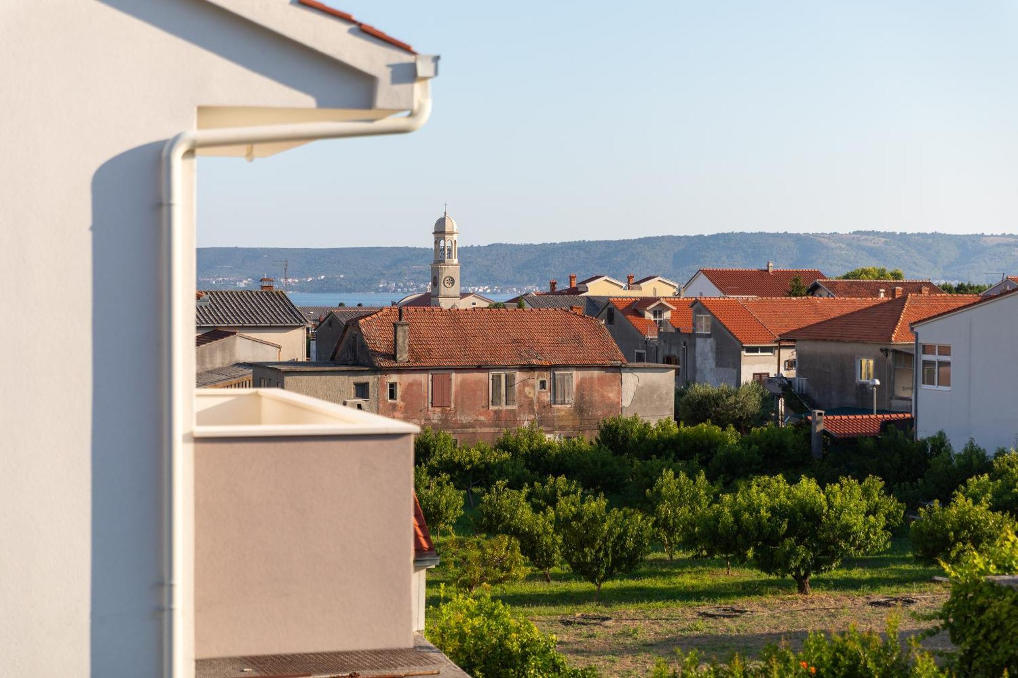 Apartman Dugec Apartment Kastela Exterior photo